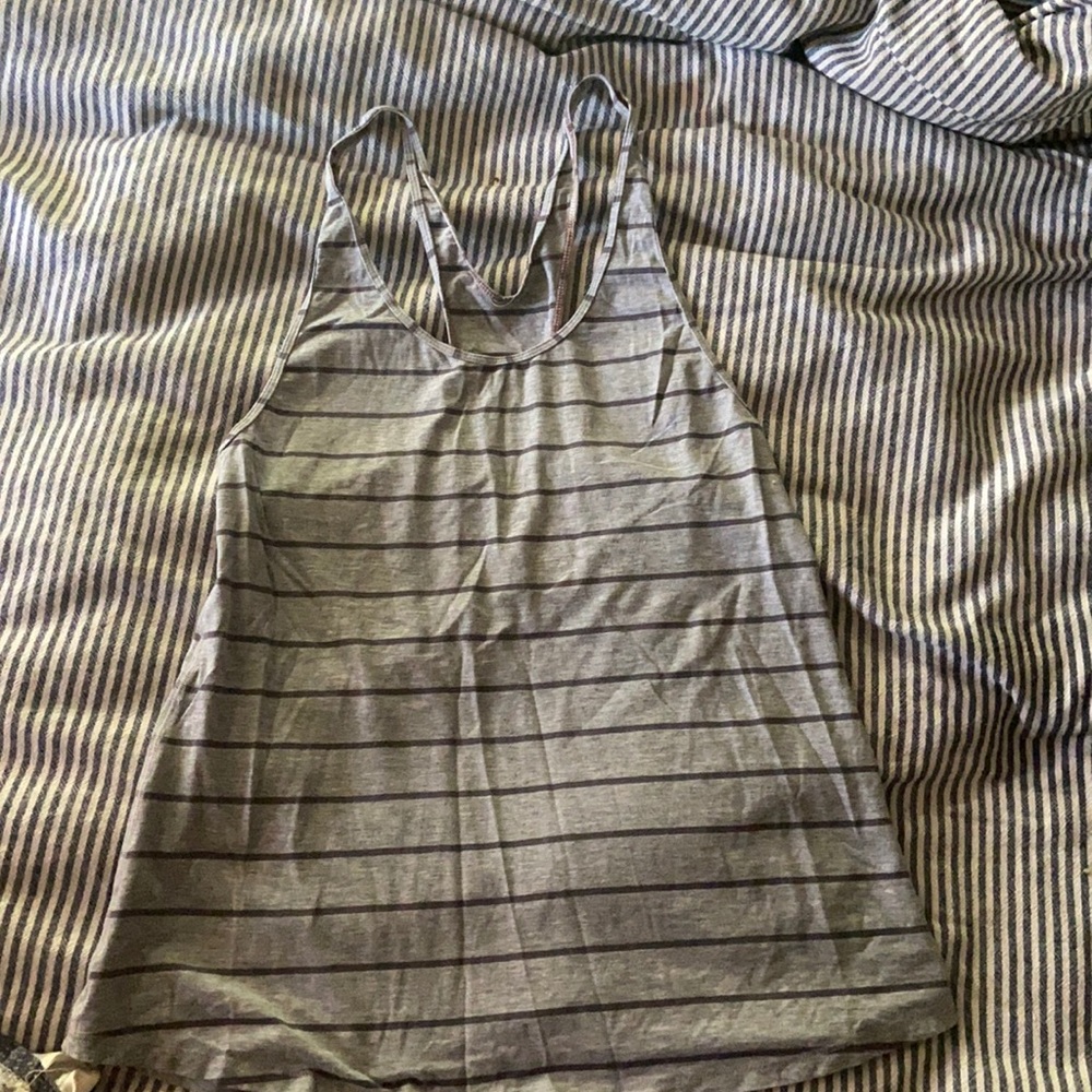 Lululemon Razorback
